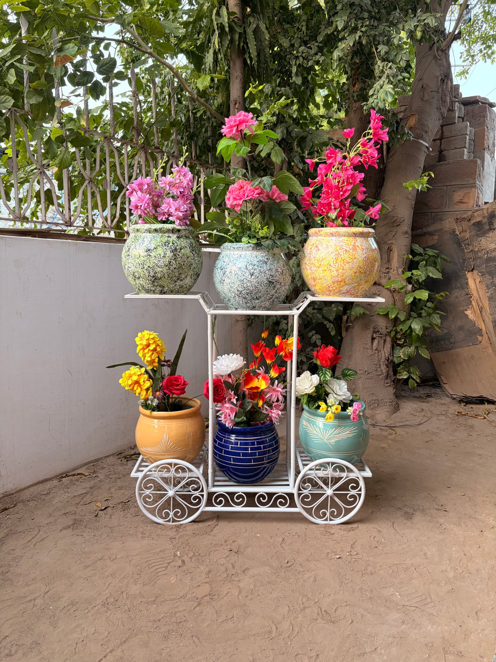 Decorative Trolley Metal Plant Stand for a Beautiful Garden- 6 Pot Stand